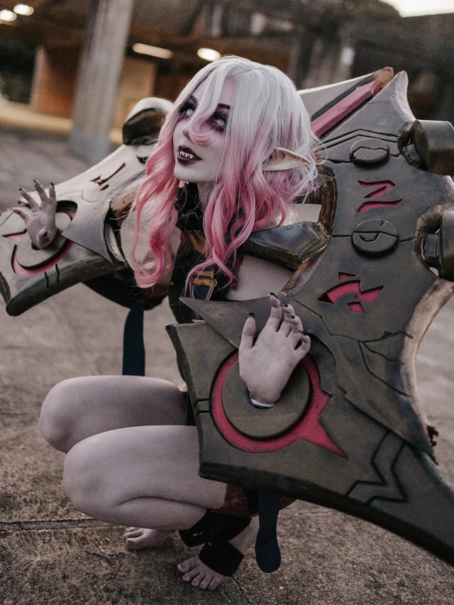 Cosplay incrível da Briar, de League of Legends, da Alice Dias